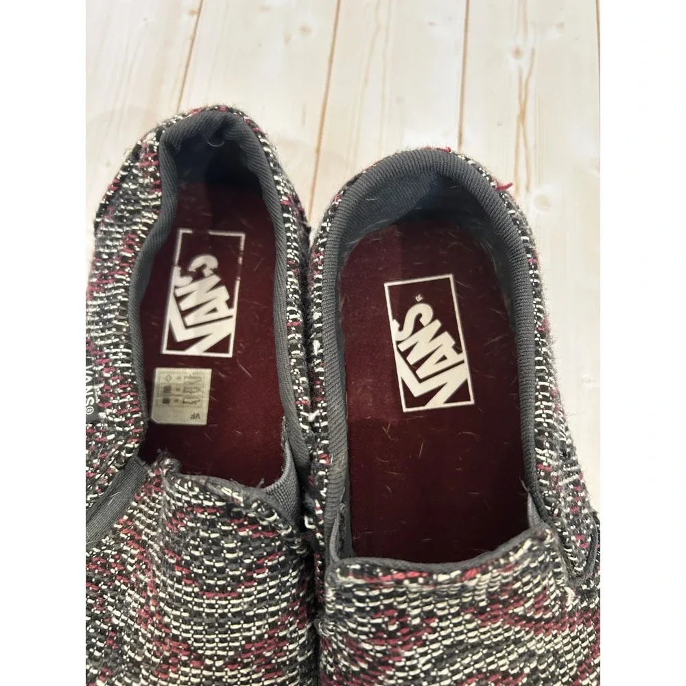 Vans Baja Knit Hoodie Women's Sz 6.5 Gray Burgundy Color way Classic Slip On